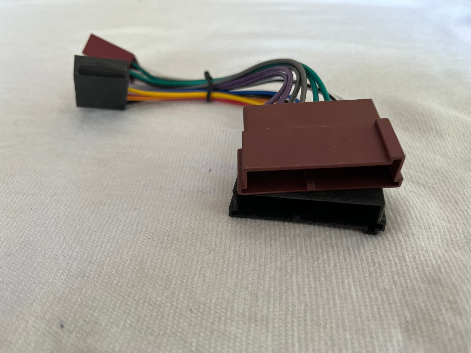 ISO stekker Ford, Auto diversen, Autoradio's, Ophalen of Verzenden, Gebruikt