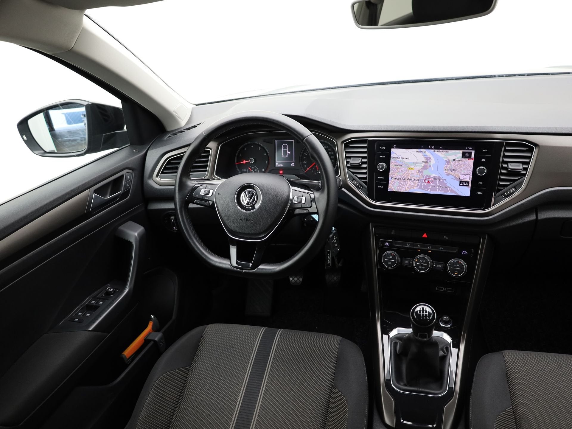 Volkswagen T-Roc 1.0 TSI Style | Trekhaak | Apple Carplay/ A, Voorwielaandrijving, 12 maanden, Stof, Gebruikt