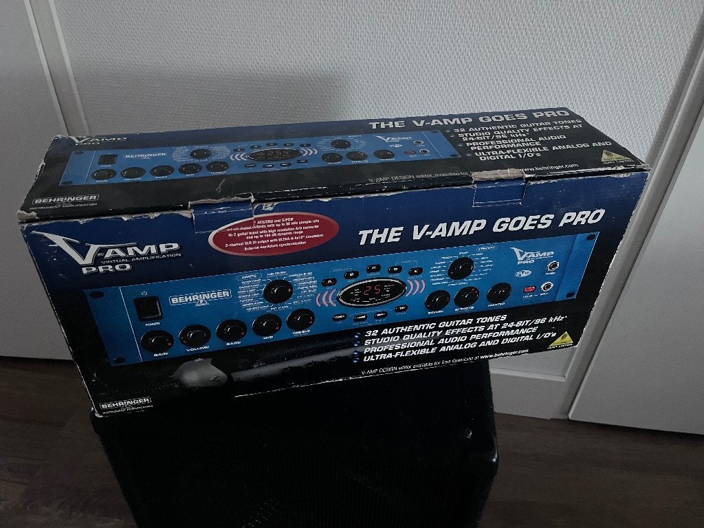 Behringer v amp pro, Ophalen of Verzenden, Zo goed als nieuw, Multi-effect