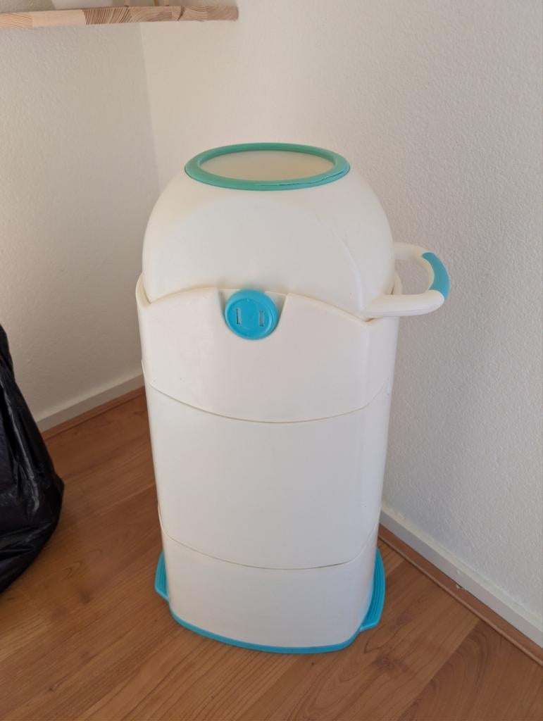 Grote luieremmer met draaisysteem tegen luchtjes, Kunststof, Gebruikt, 50 tot 75 cm, Ophalen of Verzenden