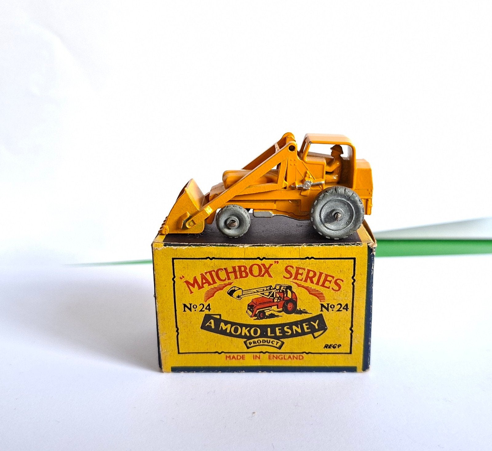 Matchbox 24 hydraulic excavator, Ophalen of Verzenden, Zo goed als nieuw, Auto, Matchbox