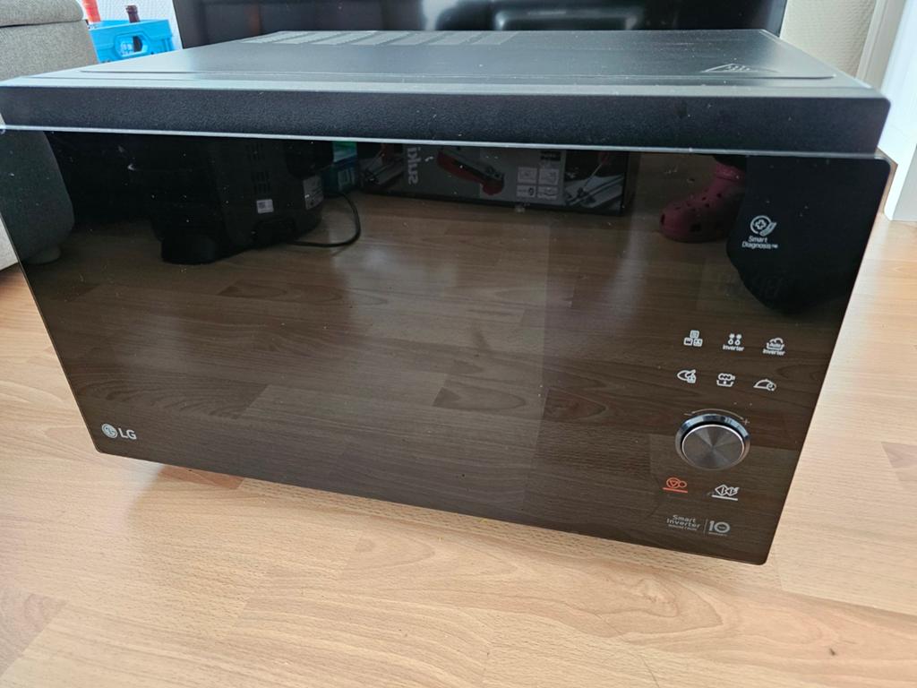 LG Combimagnetron Inverter MJ3965BPS - Zo goed als niew, Ophalen, Combimagnetron, Zo goed als nieuw, Draaiplateau