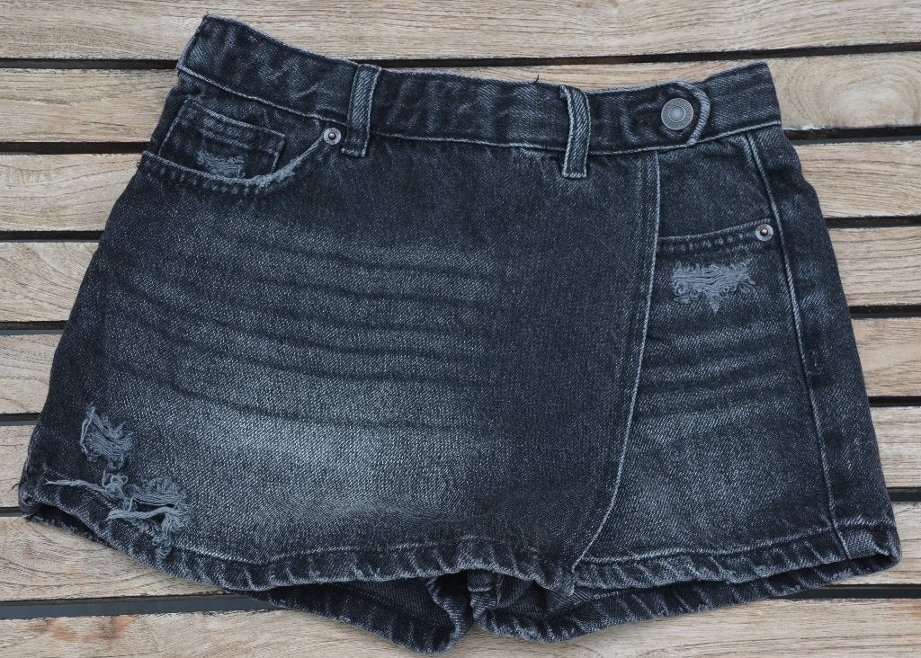 Kort zwart jeans broekrokje maat 140 merk Zara, Kinderen en Baby's, Kinderkleding | Maat 140, Broek, Meisje, Ophalen of Verzenden