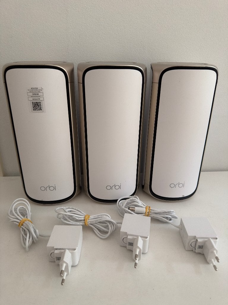 NETGEAR Orbi RBE973 - BE27000 - Quad-Band - 3-Pack - Wit, Ophalen of Verzenden, Gebruikt, NETGEAR