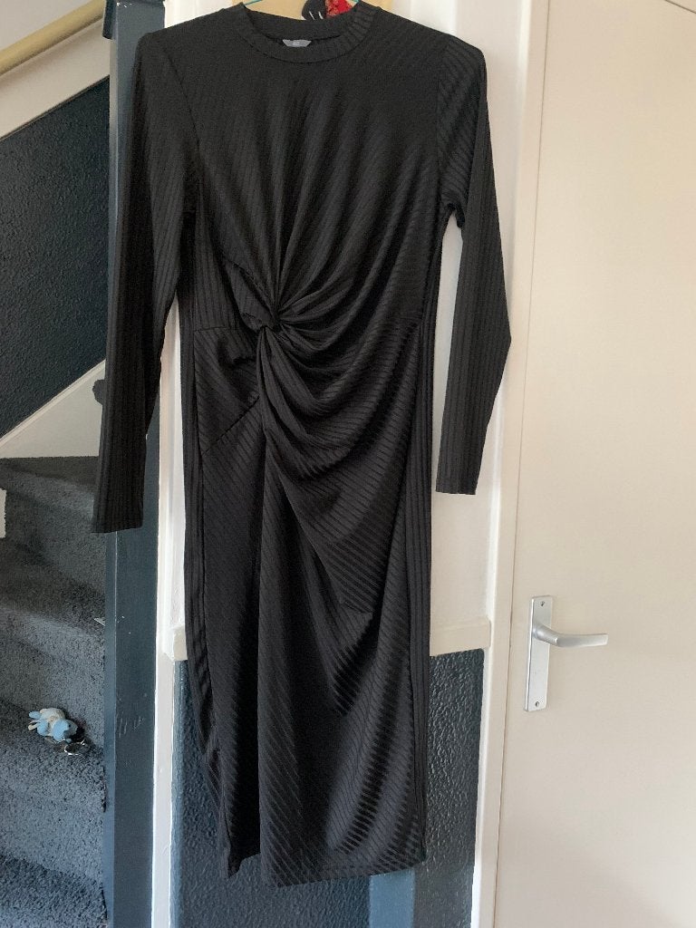 Zwarte lange jurk nieuw M, Kleding | Dames, Jurken, Maat 38/40 (M), Zwart, Nieuw, Ophalen of Verzenden