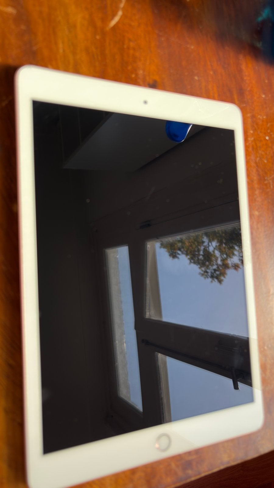 Foto 3 van Apple iPad 7e generatie 32GB Wi-Fi Goud