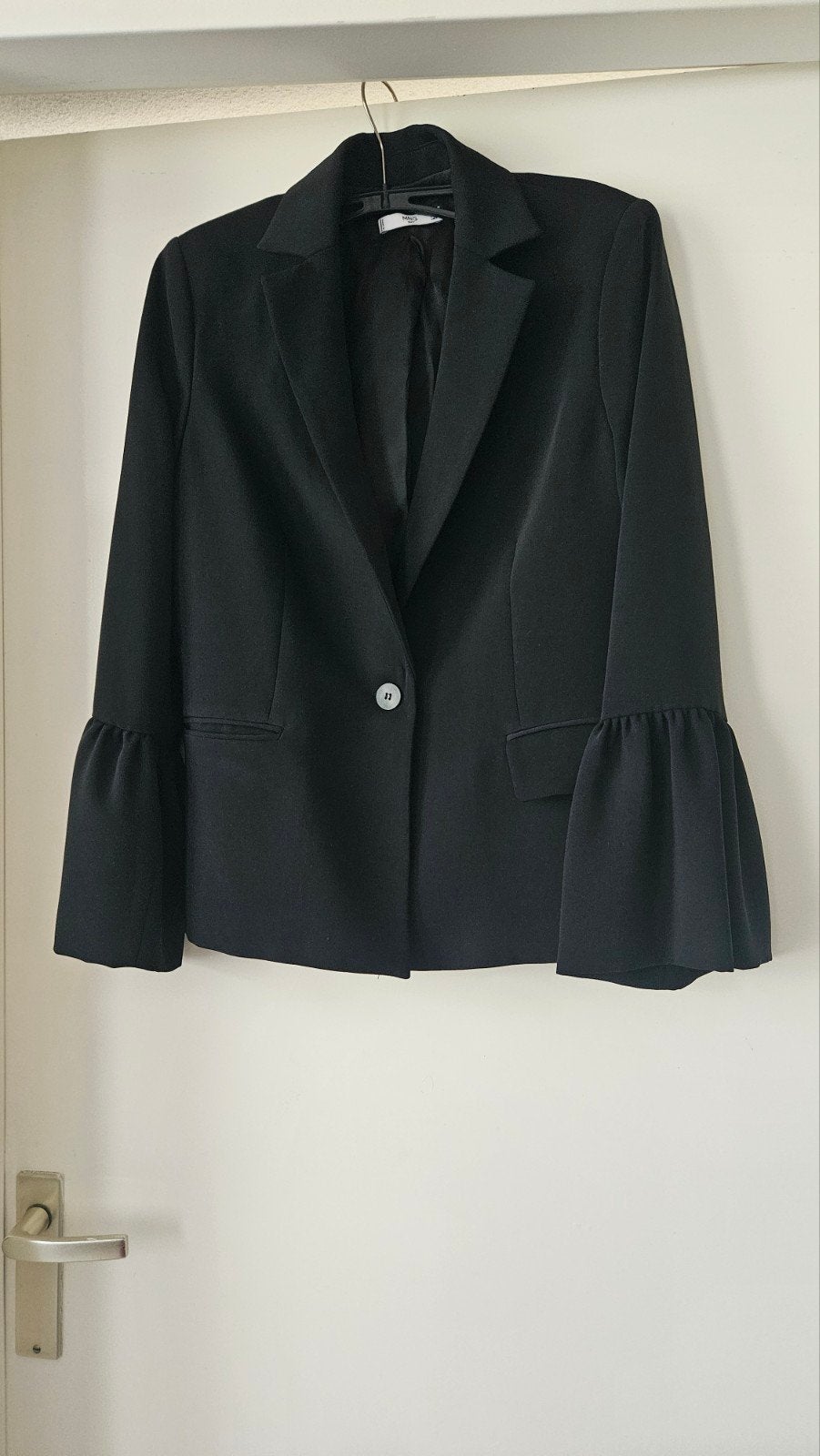 Nieuwe Mango Zwarte blazer. Maat M., Maat 38/40 (M), Zwart, Ophalen of Verzenden, Jasje