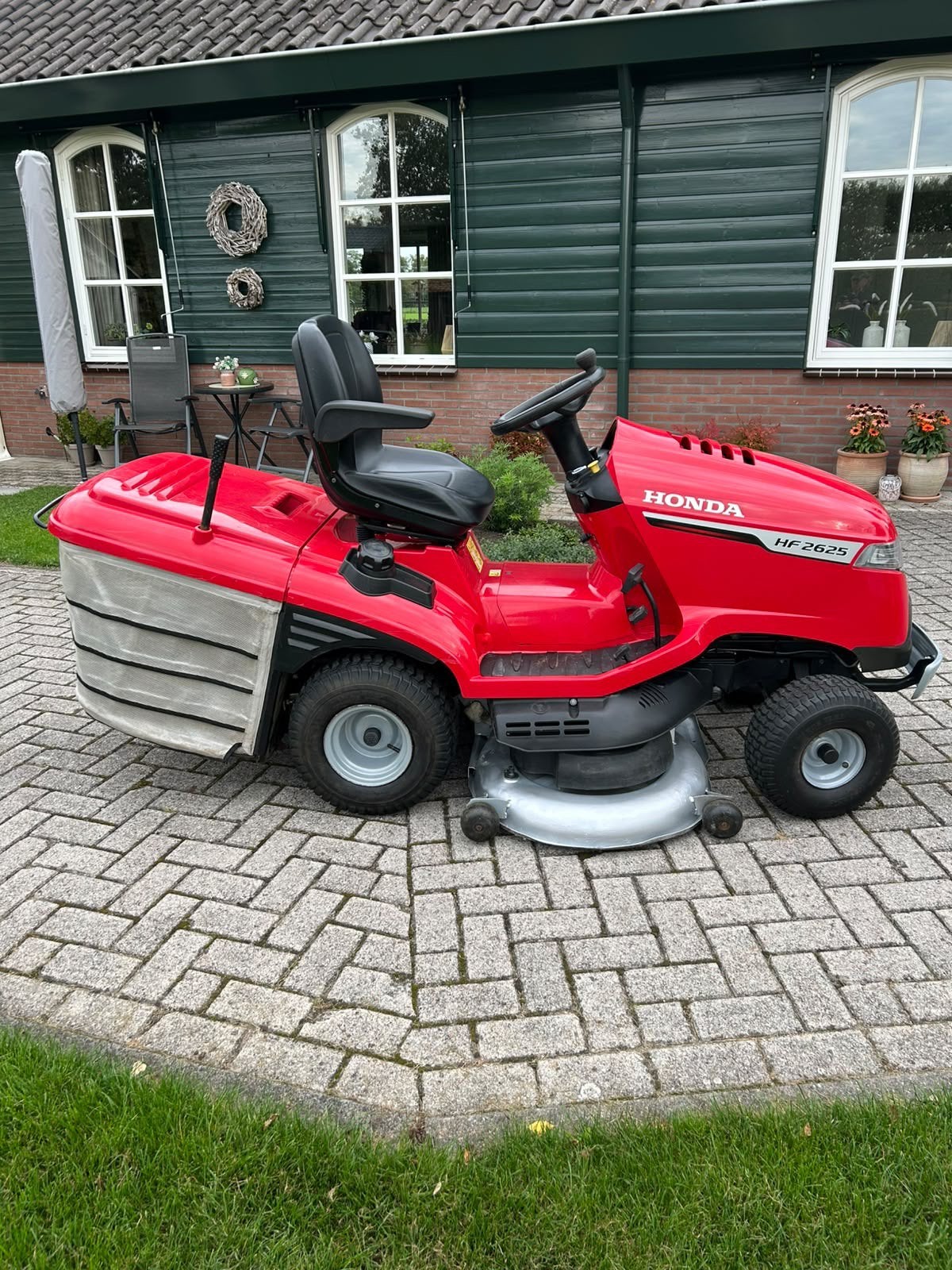 Honda HF 2526 HMEH Zitmaaier - GXV 690, 25pk, 2020