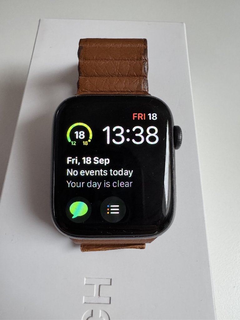 Apple Watch series 5 - 44mm (batterij 94% health), Ophalen, Apple Watch ⌚️, IOS, Zo goed als nieuw