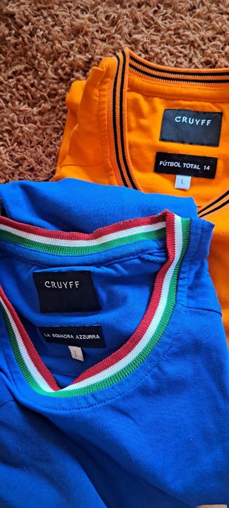 Diverse Shirts oranje en blauw Johan Cruyff . Maten M en L, Sport en Fitness, Voetbal, Maat XL, Ophalen of Verzenden, Nieuw, Shirt