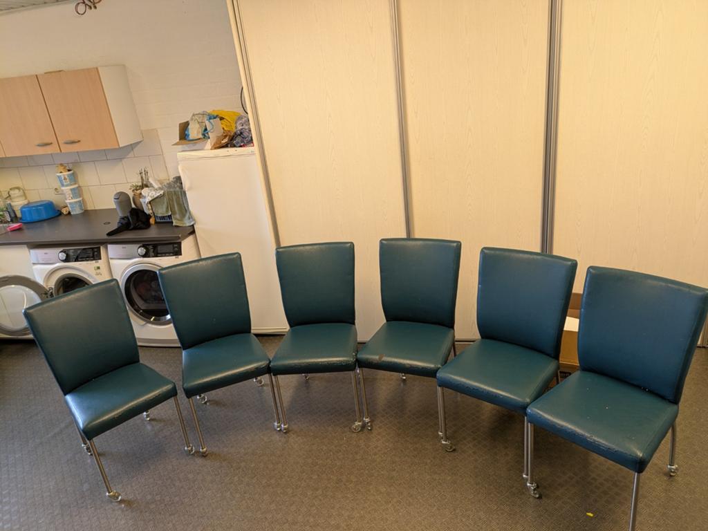 GRATIS AF TE HALEN 6 eetkamerstoelen, Ophalen, Gebruikt