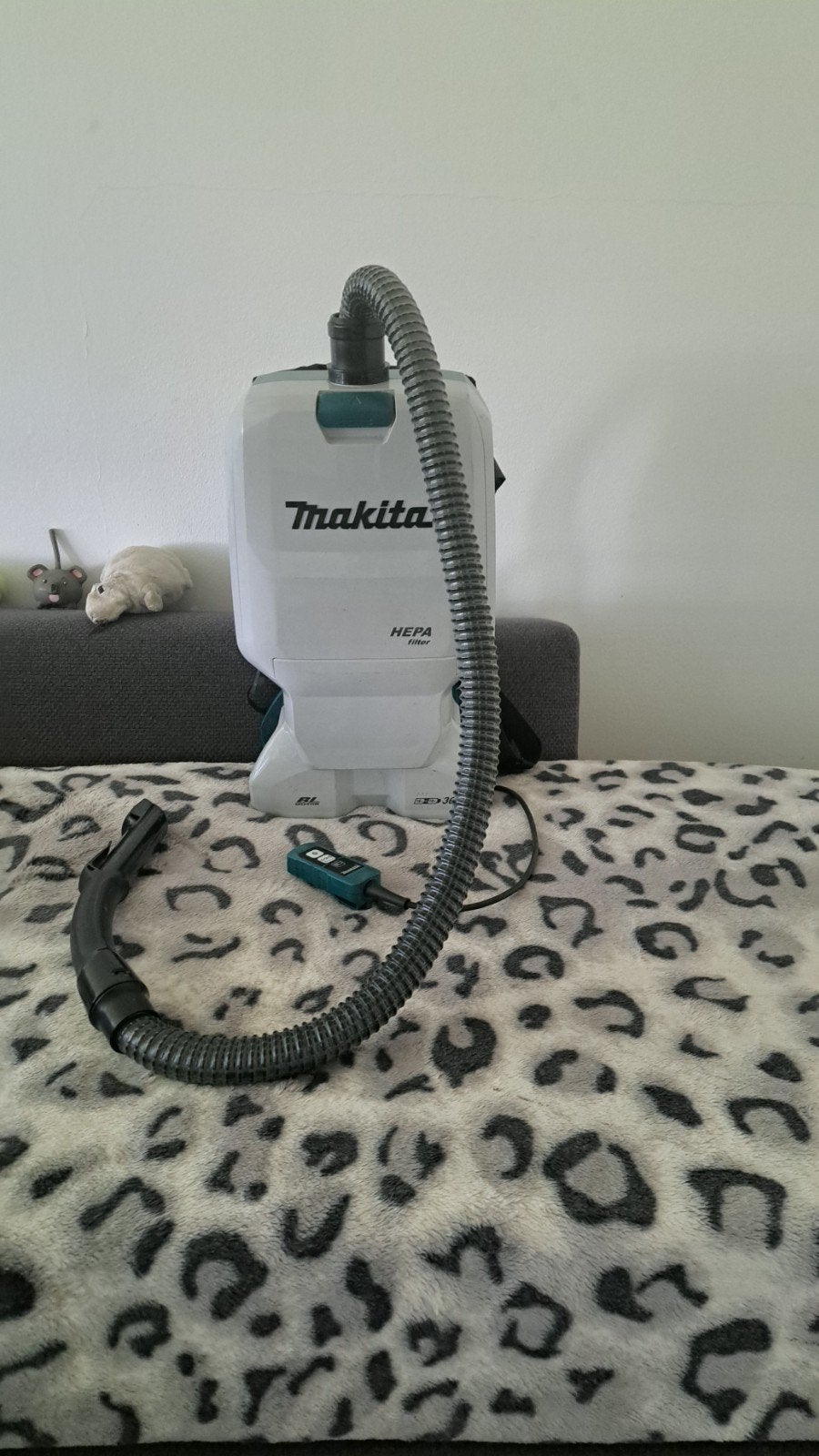 Makita DVC660 Rugstofzuiger - 8L, Draadloos, 36V, Witgoed en Apparatuur, Stofzuigers, Ophalen