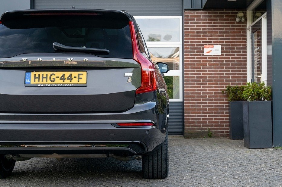 Volvo XC90 T8 Recharge AWD Ultimate Bright | Panorama | Luch, Auto's, Gebruikt, 4 cilinders, 1969 cc, 7 stoelen
