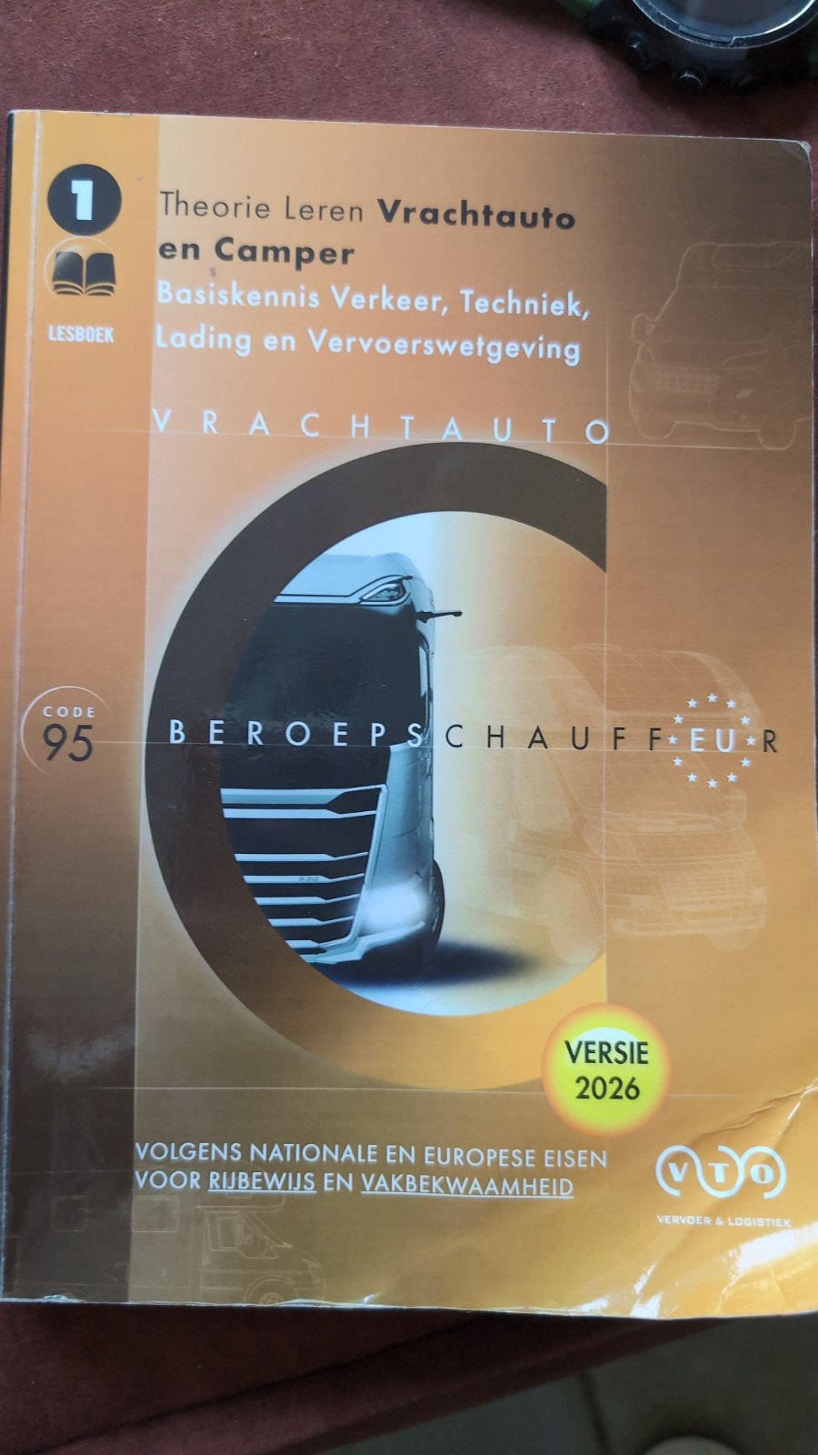 Theorieboek Vrachtauto en Camper Code 95 Versie 2026, Boeken, Studieboeken en Cursussen, Ophalen of Verzenden, Zo goed als nieuw