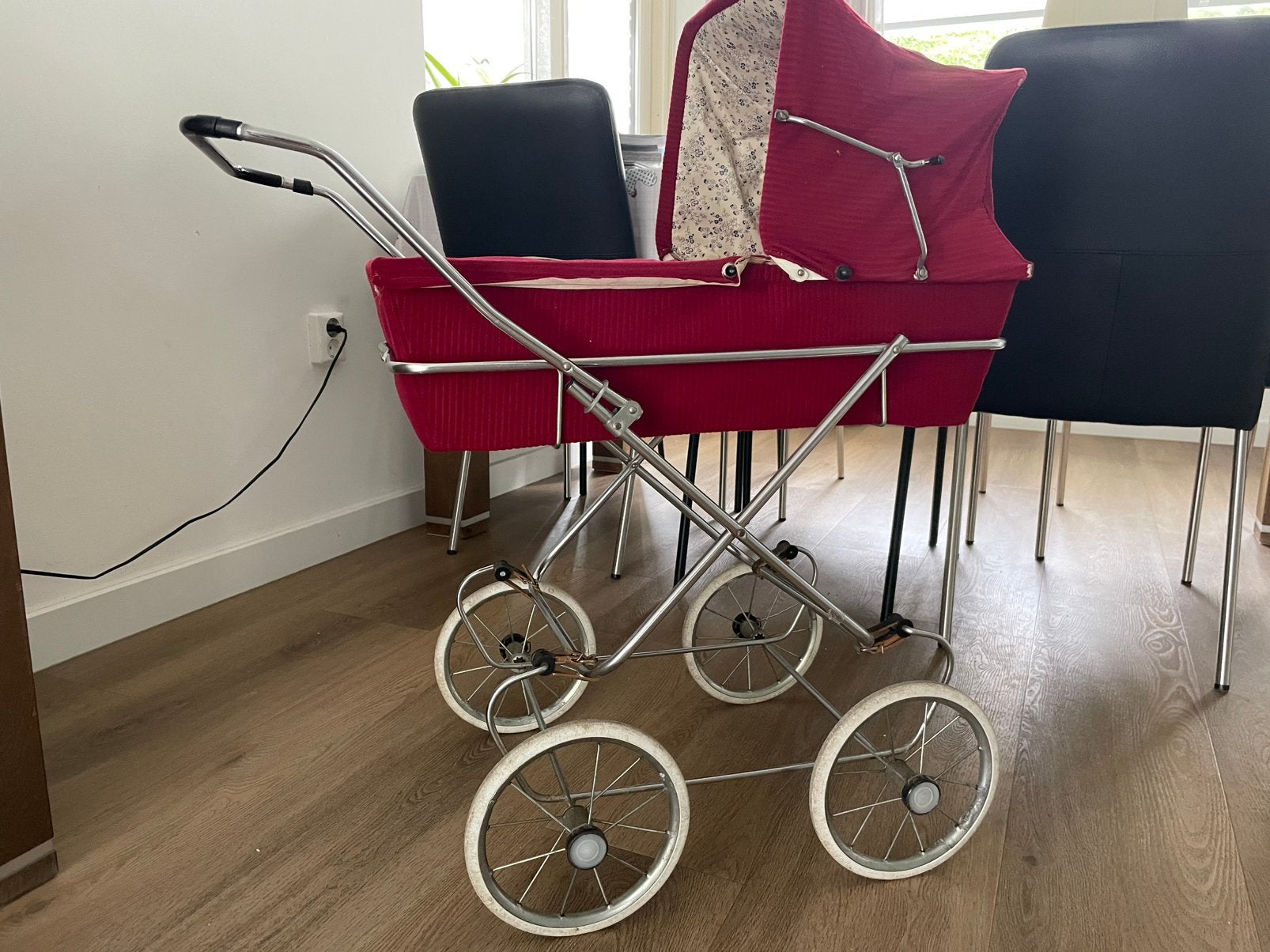 Poppen kinderwagen, Ophalen, Zo goed als nieuw
