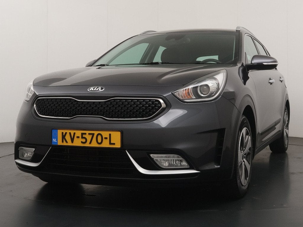 Kia Niro 1.6 GDi Hybrid First Edition - Trekhaak - Navigatie, Auto's, Kia, 12 maanden, Gebruikt, Leder en Stof, Origineel Nederlands