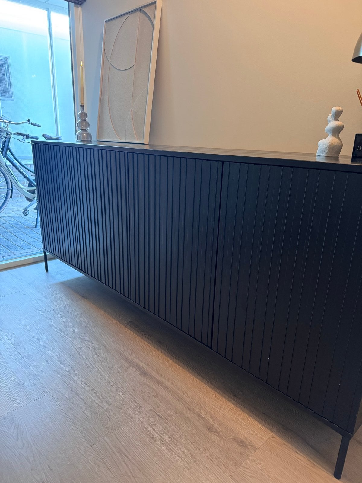 Wood Gravure Dressoir - Zwart - 200 cm - NIEUWSTAAT, Ophalen, Zo goed als nieuw, 200 cm of meer, 25 tot 50 cm