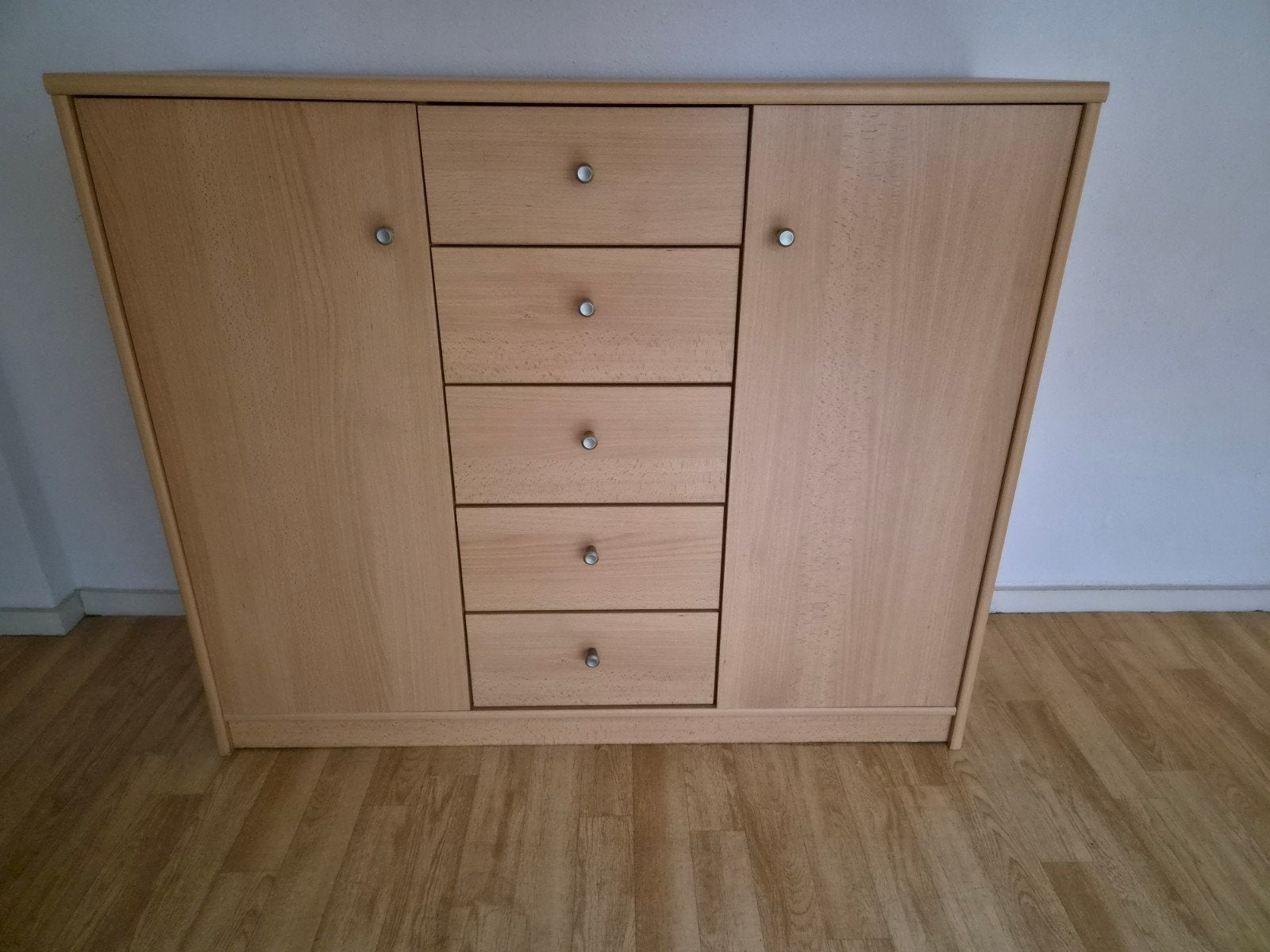 Gratis kast met deuren en lades - ziet er nog prima uit, Ophalen, Gebruikt, 100 tot 150 cm, 100 tot 150 cm