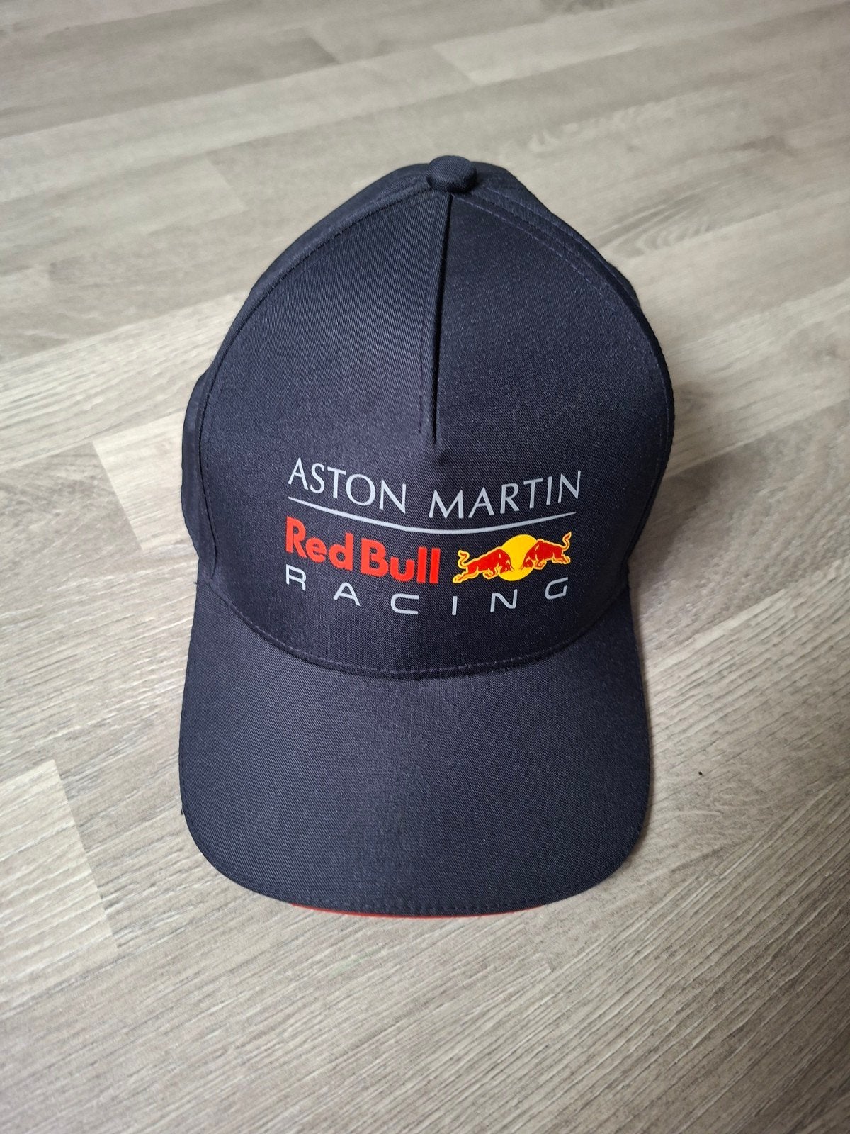 Aston Martin Red Bull Racing Pet - Zo goed als nieuw, Kleding | Heren, Aston Martin Red Bull, One size fits all, Ophalen of Verzenden