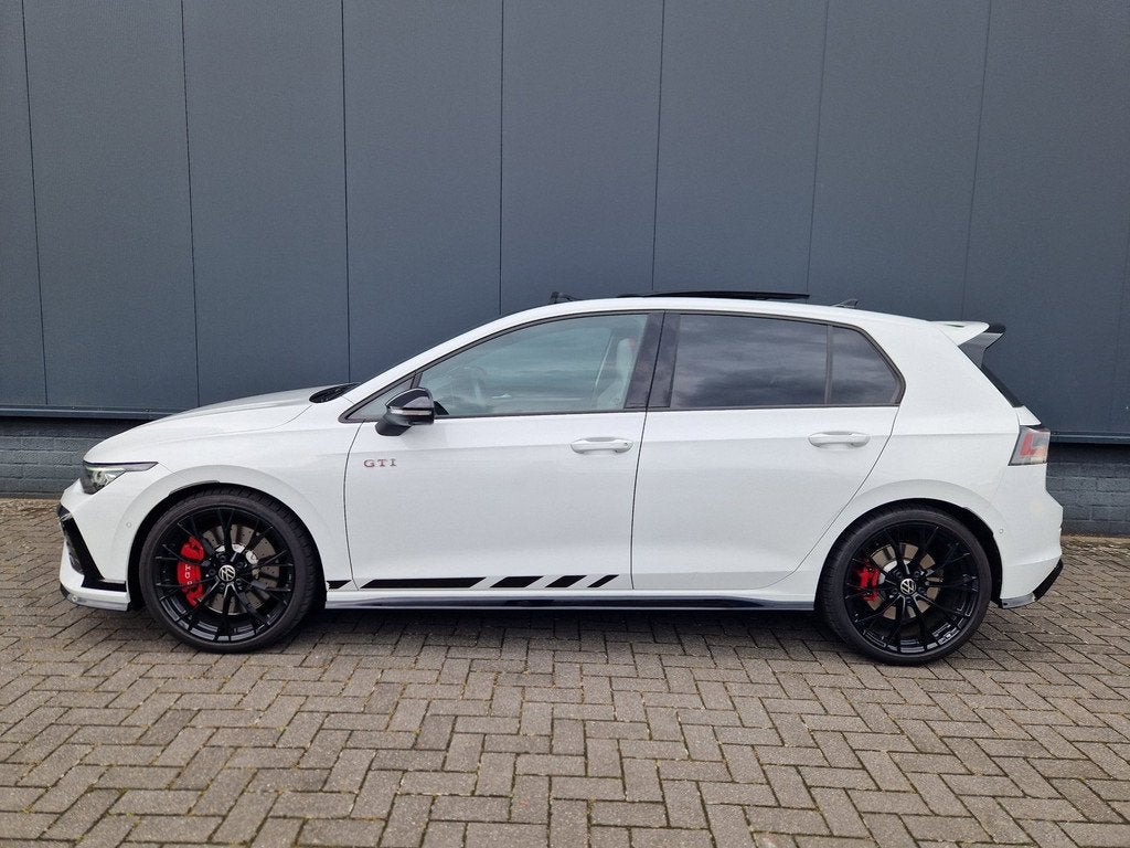 Volkswagen Golf 8.5 2.0 TSI GTI Clubsport /Akrapovic /FULL O, 12 maanden, Gebruikt, Zwart, 4 cilinders