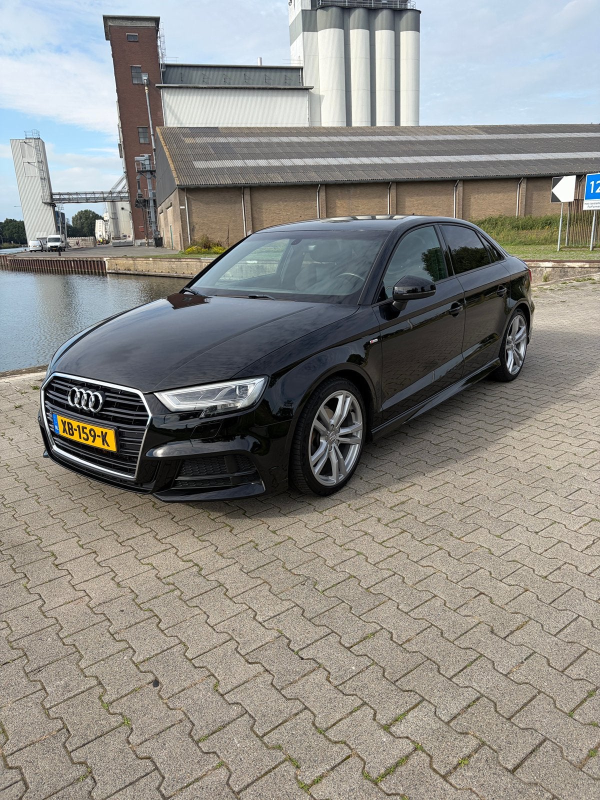 Audi A3 1.5 Tfsi CoD 150pk S Tronic 2018 Zwart
