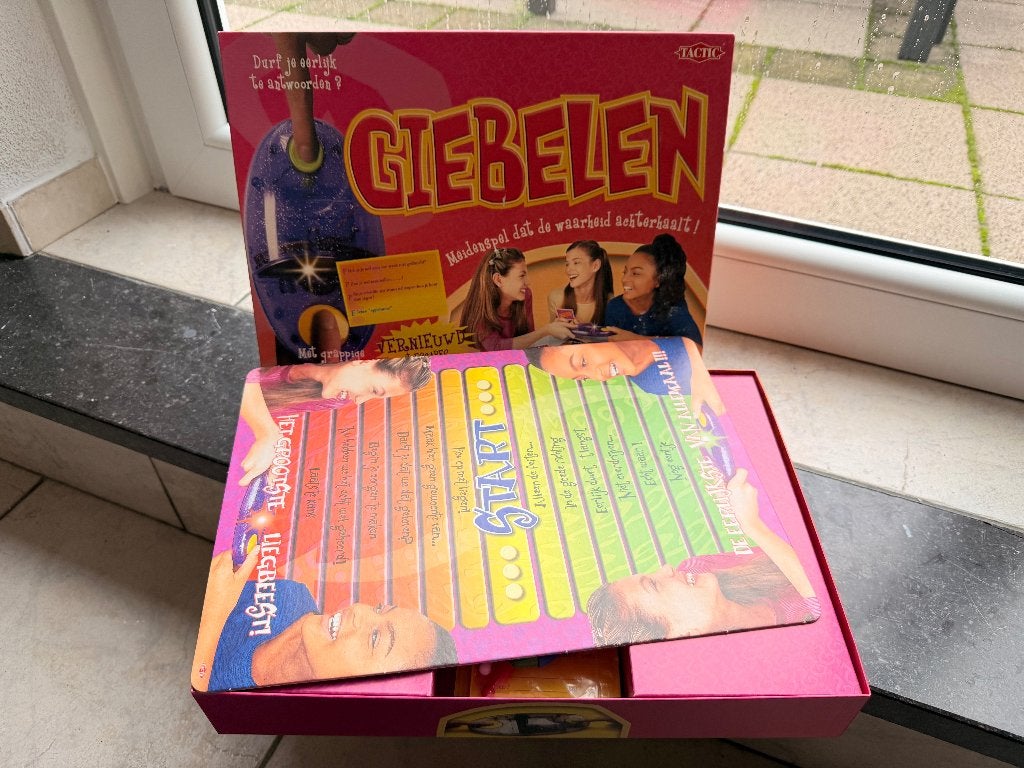 Het bordspel Giebelen (NL) van Tactic, Vijf spelers of meer, Ophalen of Verzenden, Zo goed als nieuw, Tactic