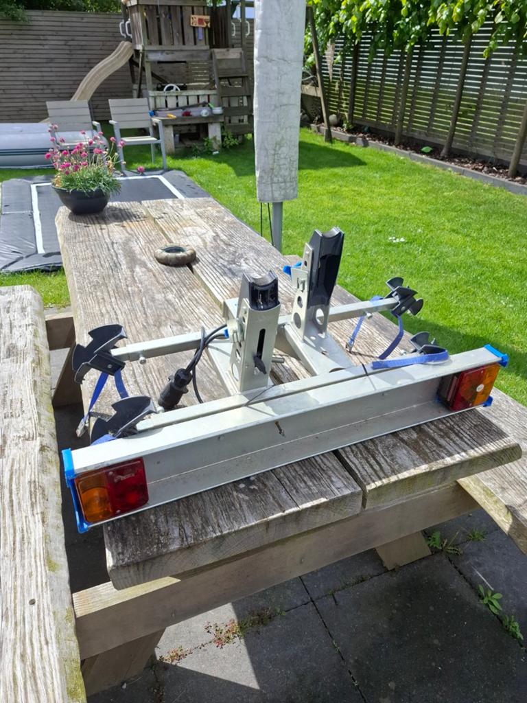 Twinny Load Plus fietsendrager voor elektrische fietsen, Ophalen, Zo goed als nieuw, 2 fietsen, Trekhaakdrager