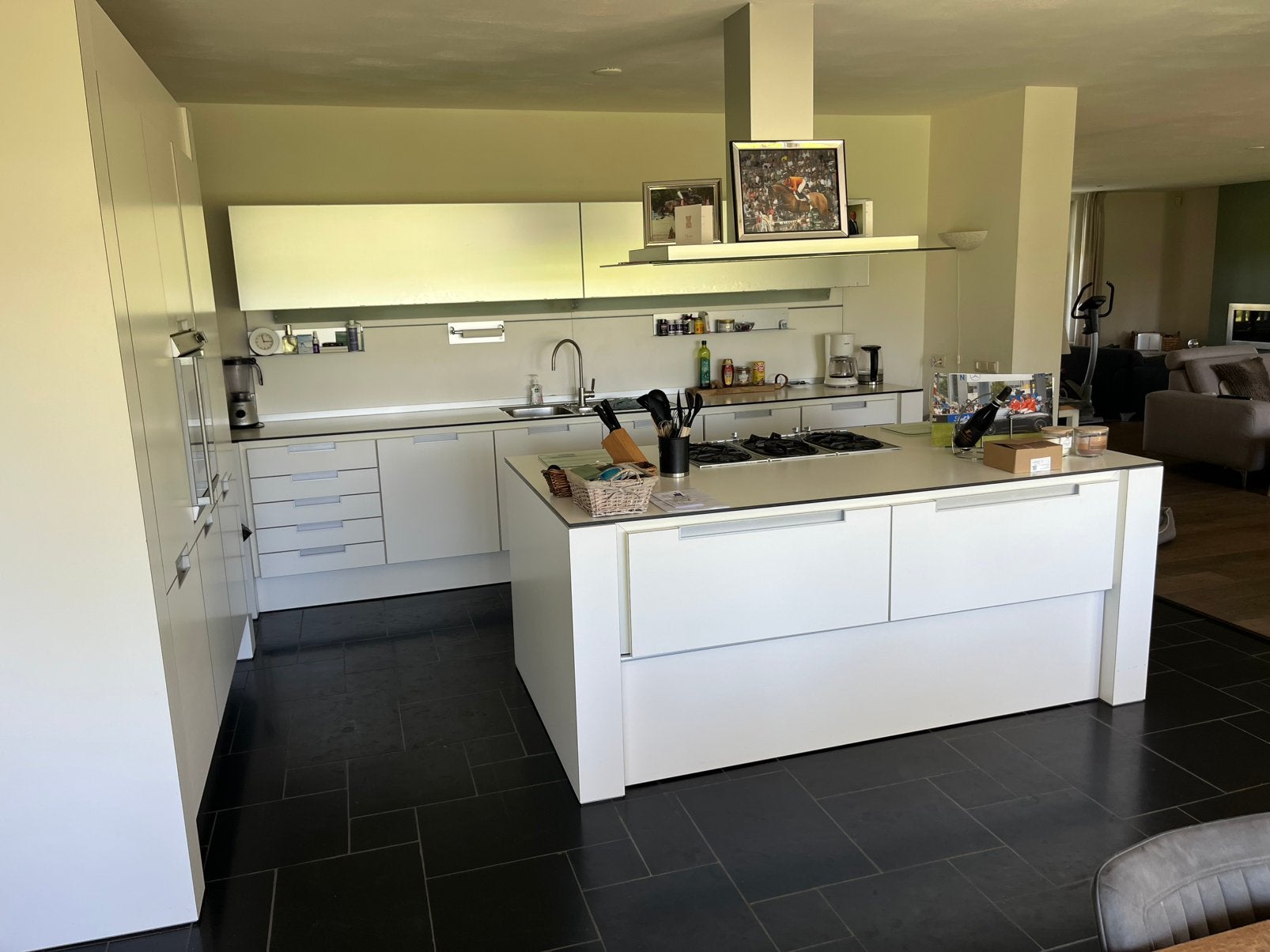 Moderne woonkeuken met eiland, Huis en Inrichting, Gebruikt, Overige materialen, Wit, Overige typen