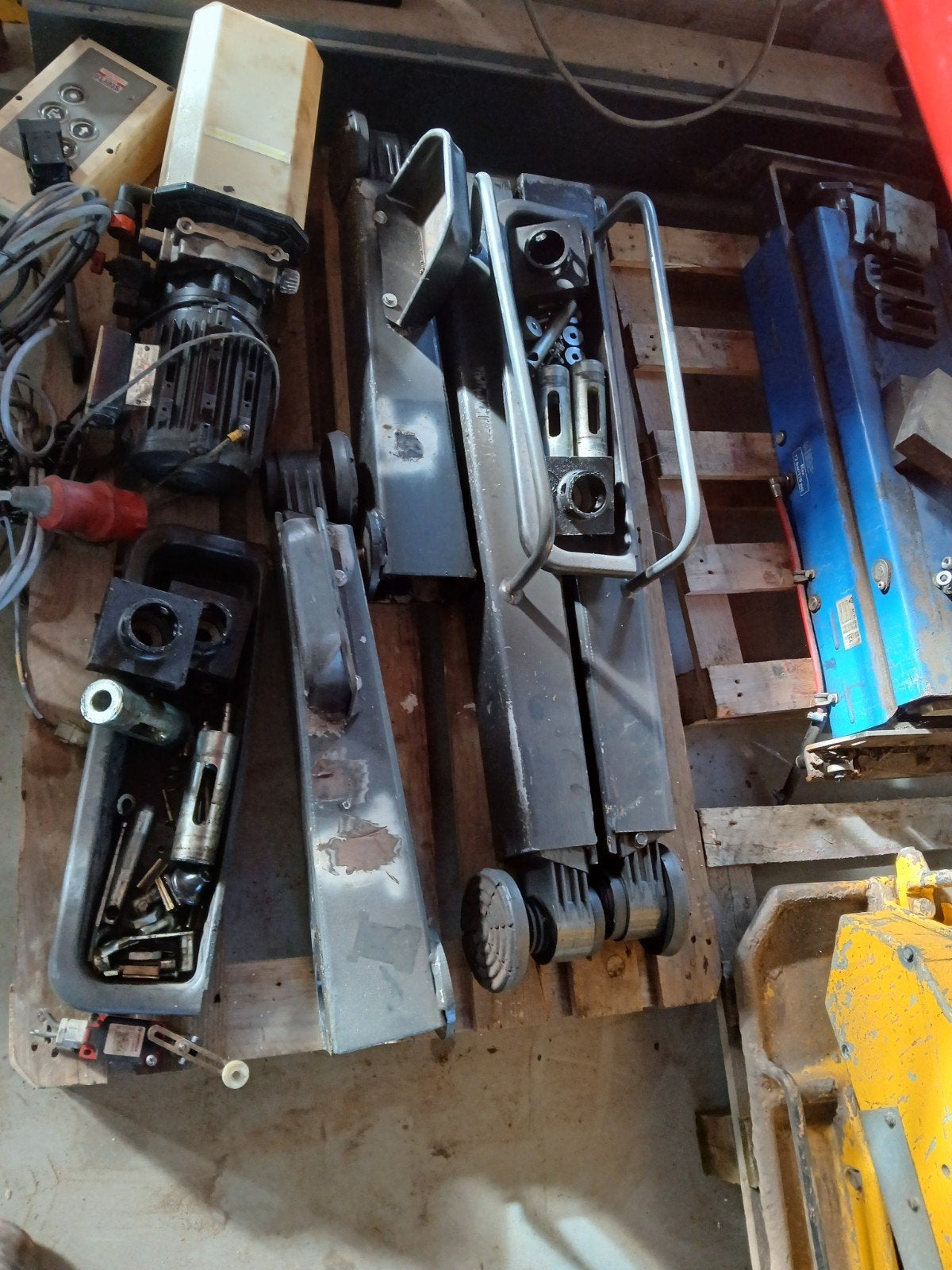 Koni Stertil hefarmen 2 koloms hefbrug compleet, Auto diversen, Ophalen of Verzenden, Gebruikt