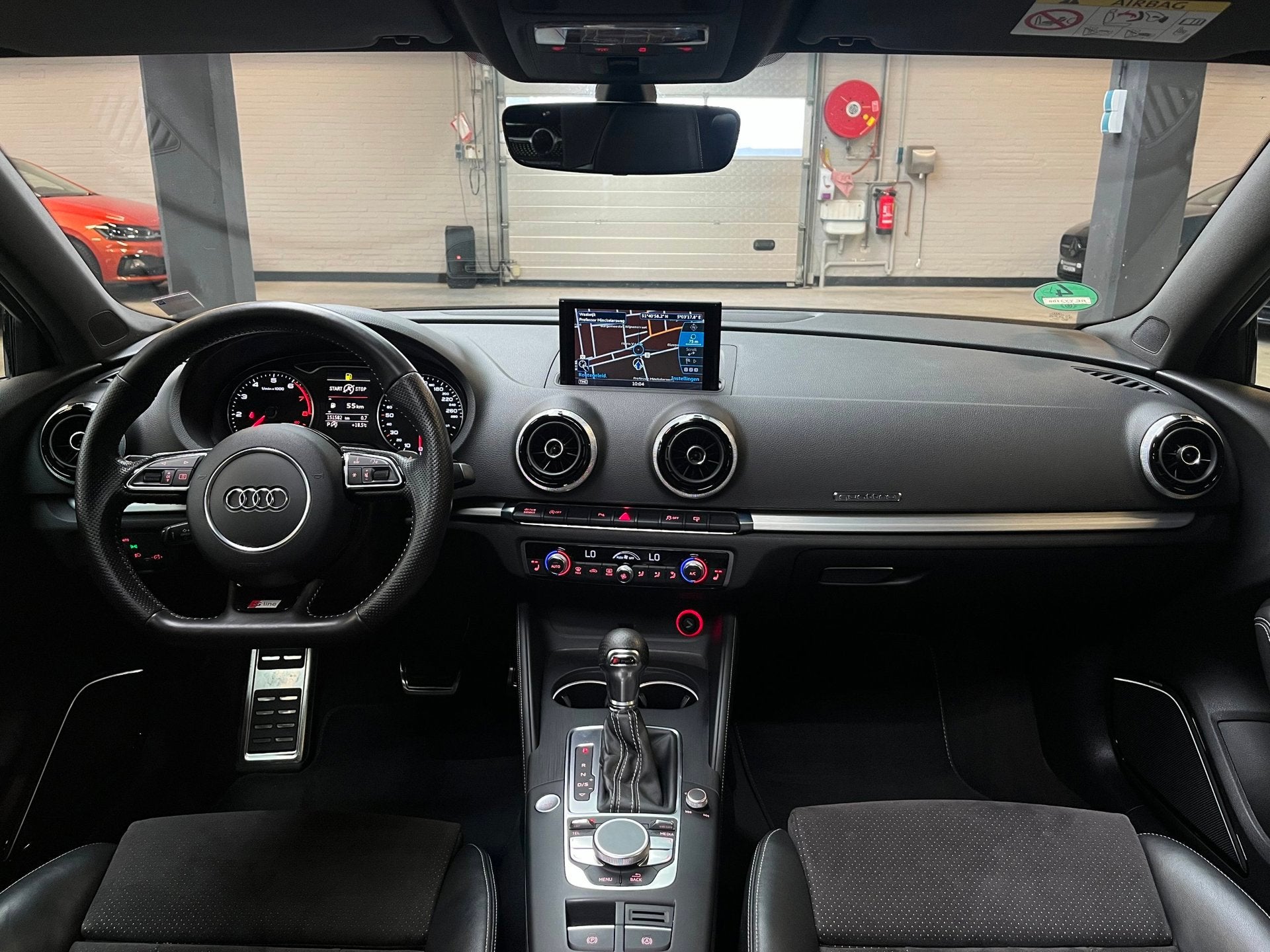 Foto 20 van Audi A3 Limousine 1.8 TFSI quattro S tronic Pano/Navigatie/B