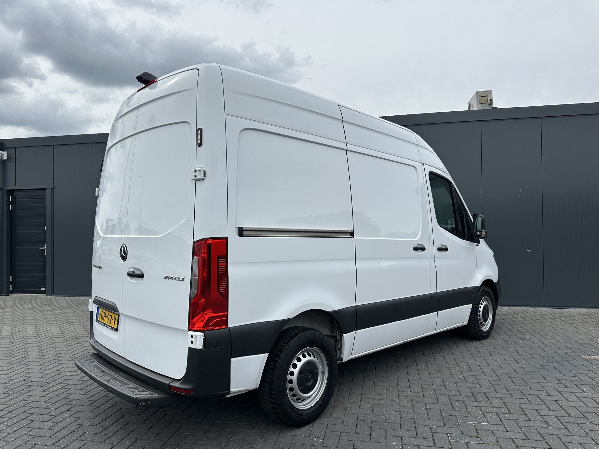 Mercedes-Benz Sprinter 314 CDI 143 PK AUTOMAAT / L1H2 / 1e E, Parkeersensor, Gebruikt, Euro 6, Wit