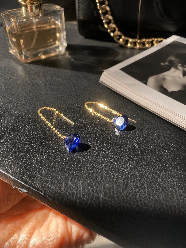 Oorbellen 18K geel goud saffier, Sieraden, Tassen en Uiterlijk, Oorbellen, Hangers, Blauw, Ophalen of Verzenden, Zo goed als nieuw