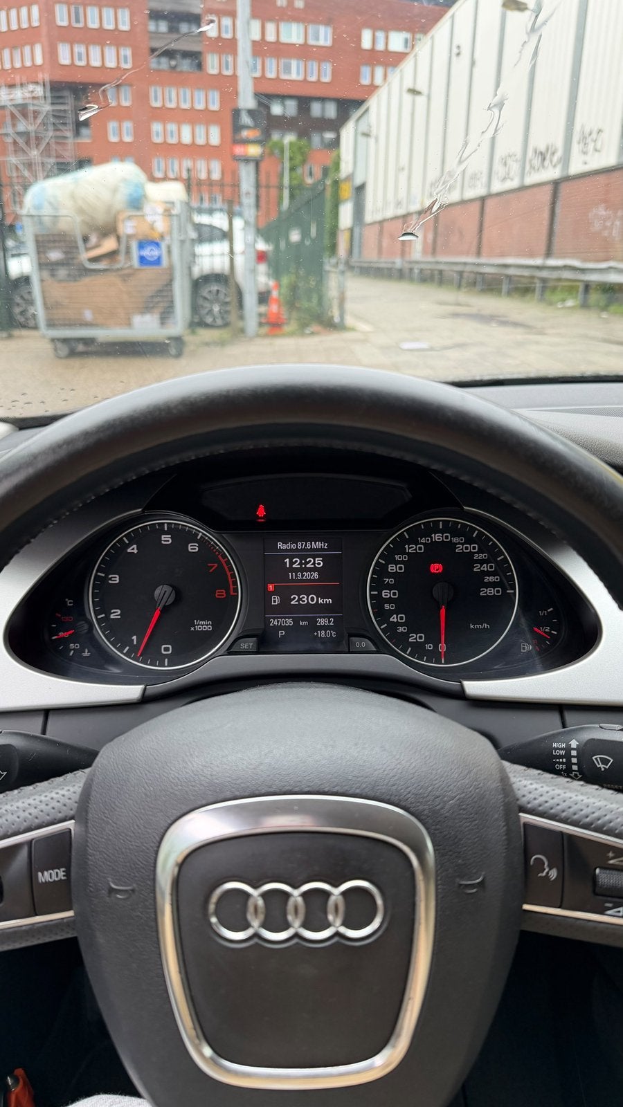 Foto 10 van Audi A4 2.0 Tfsi 132KW Avant Multitronic 2009 Grijs