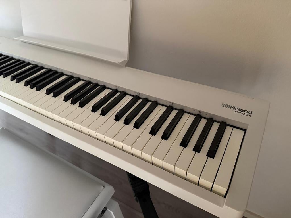 Roland FP-30X Digitale Piano met Pedaal, Muziek en Instrumenten, Ophalen, Zo goed als nieuw, Zwart
