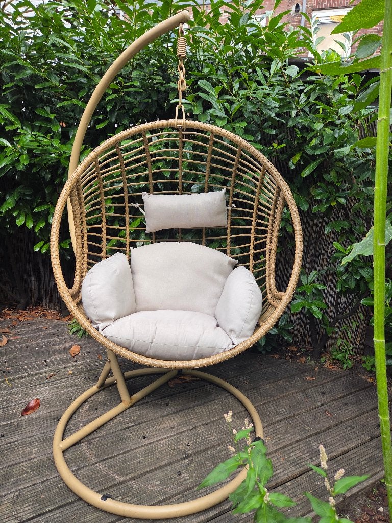 Mooie gevlochten egg chair, Tuin en Terras, Ophalen, Zo goed als nieuw, Wicker