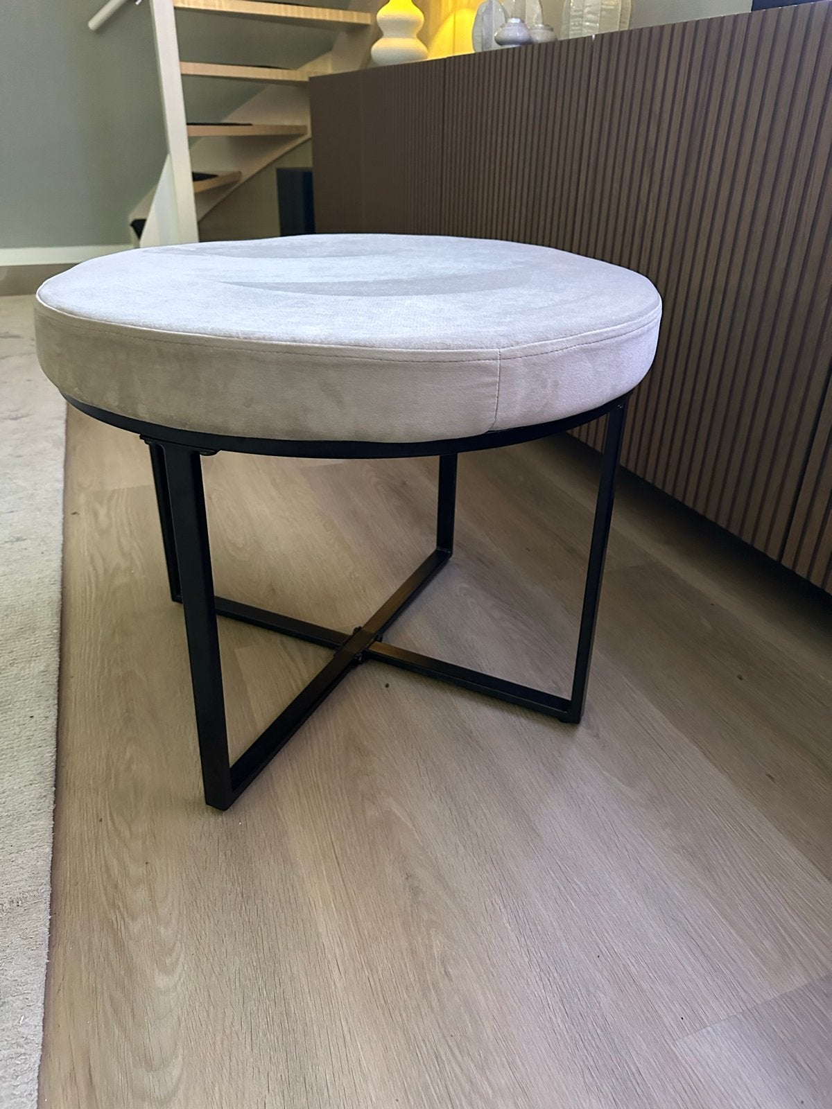 Fluwelen poef/bijzettafel crème - 60 cm doorsnede, Ophalen, Zo goed als nieuw, Overige materialen