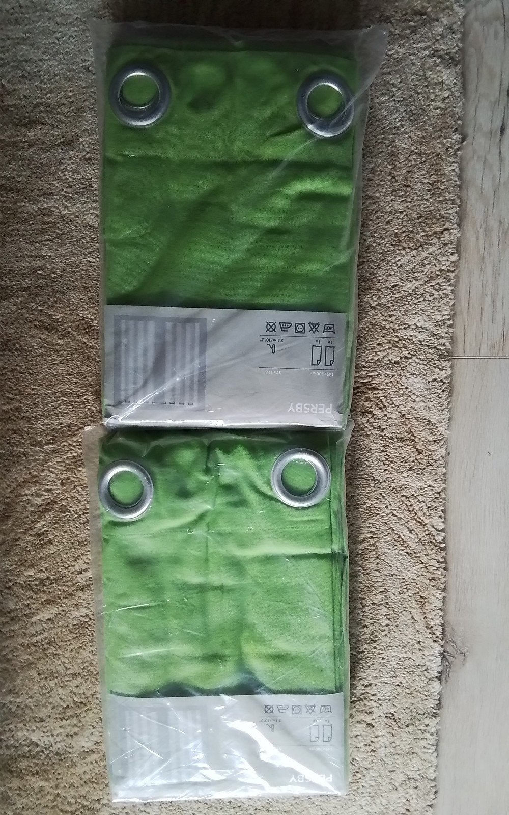 2x IKEA PERSBY Gordijnen - Groen (145x300 cm), Ophalen, Met ringen, Nieuw, Gordijn