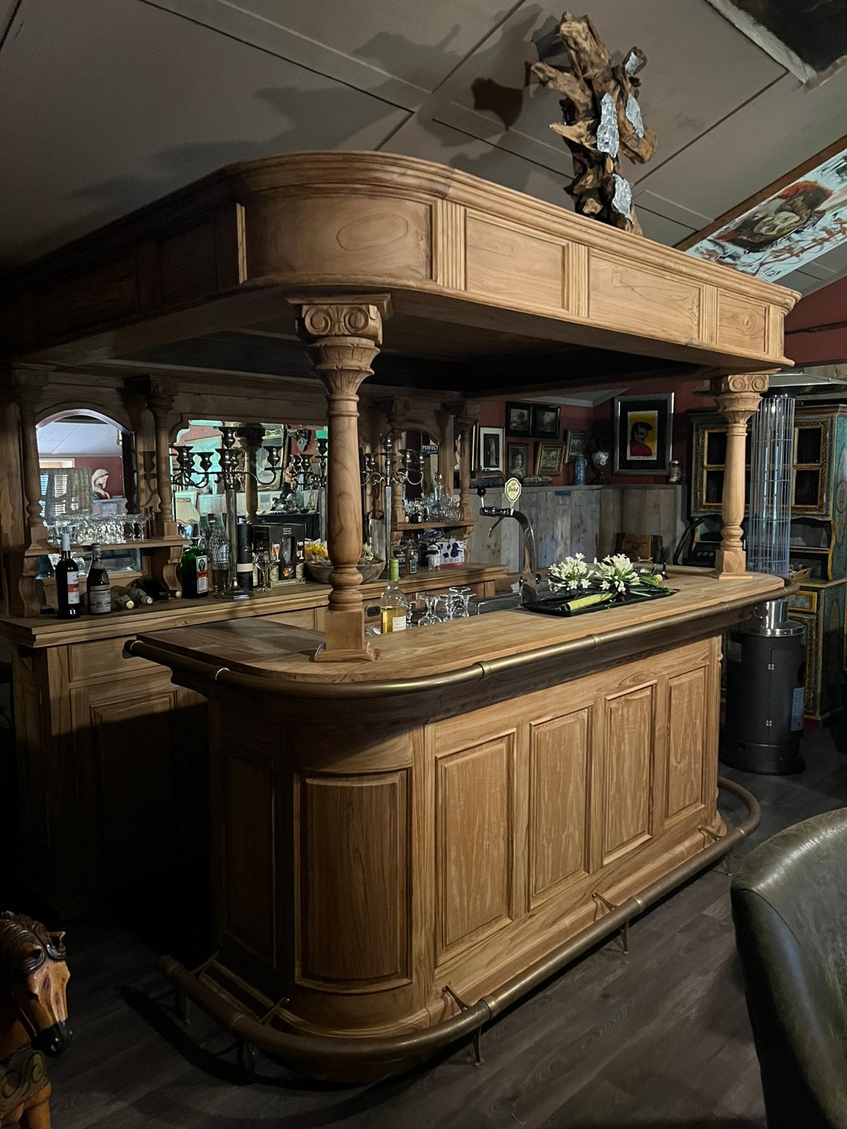 Massief teak houten bar, Ophalen, Zo goed als nieuw