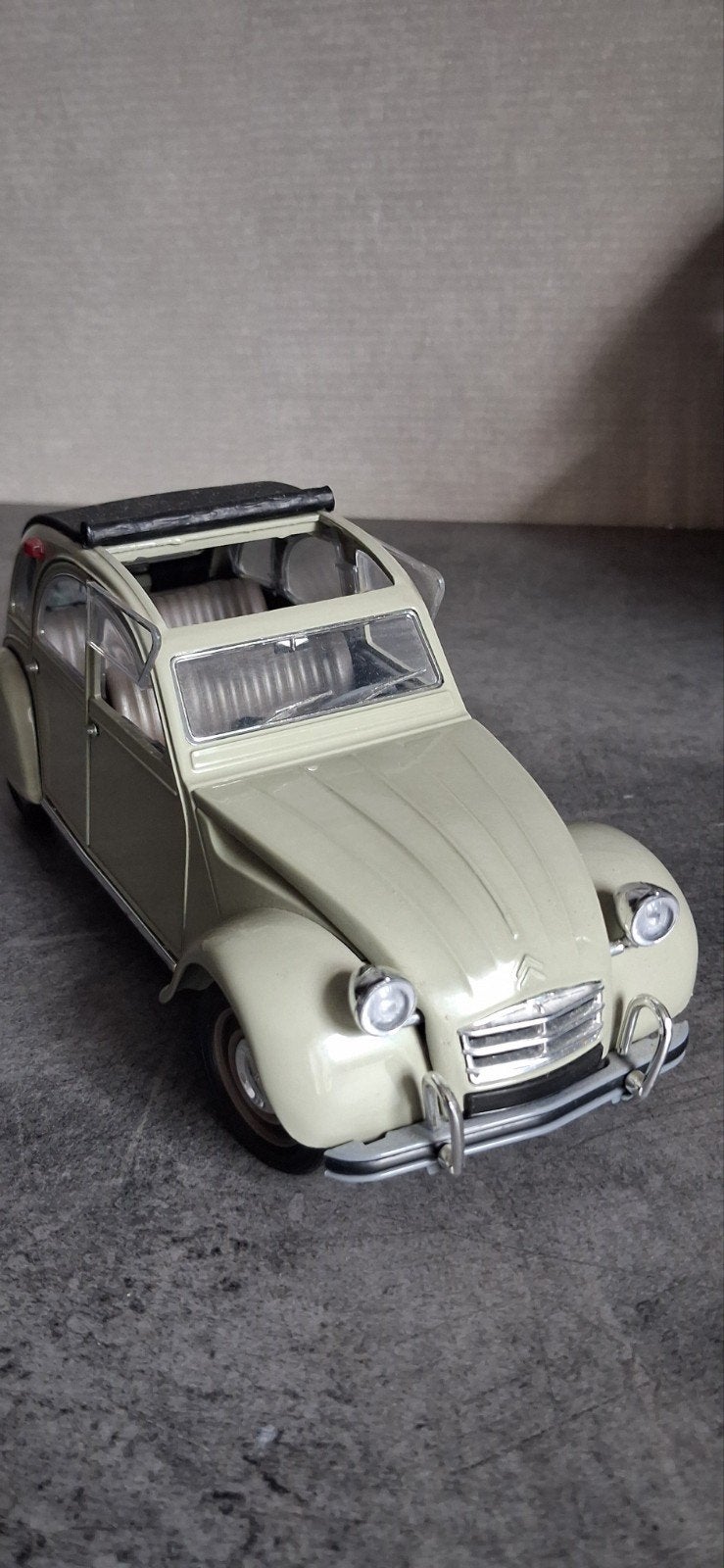 Citroen 2CV  solido schaal 1:17, Ophalen, Solido