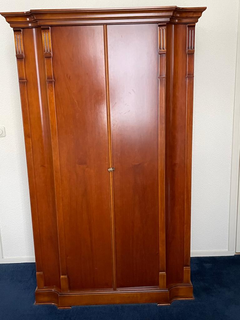 Klassieke houten computerkast met sierlijke details, Antiek en Kunst, Antiek | Meubels | Kasten, Ophalen