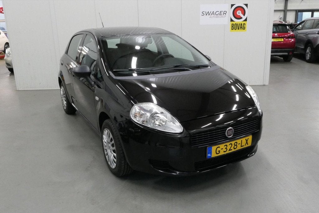 Fiat Punto 1.2 5DR, 4 cilinders, 400 kg, Zwart, Bedrijf