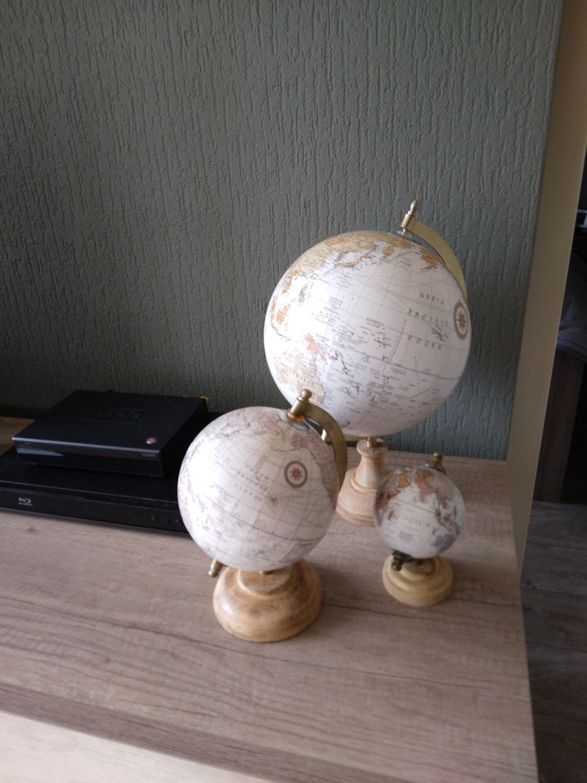 wereldbollen, Ophalen
