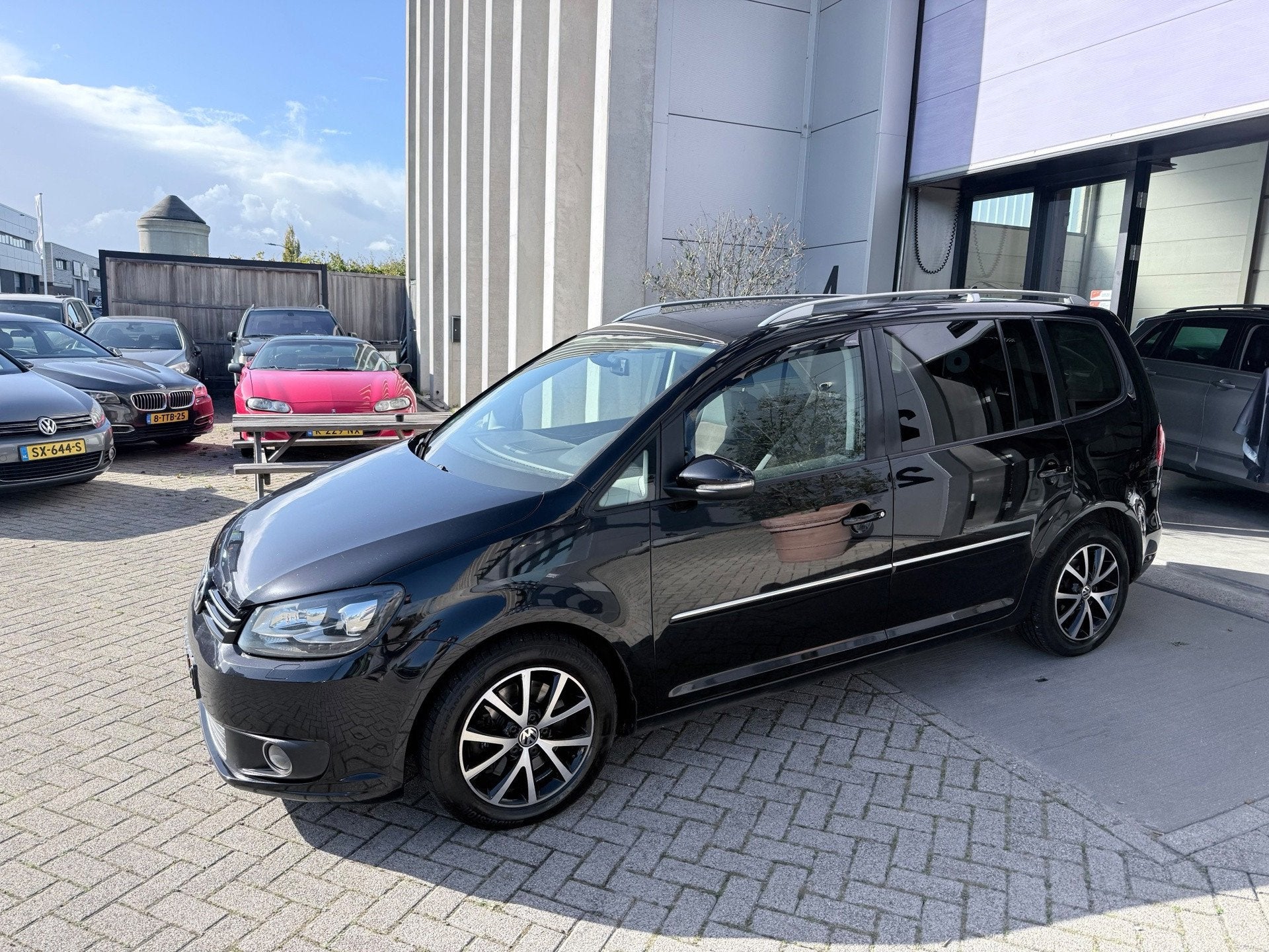 Volkswagen Touran 2.0 TDI Highline AUTOMAAT! ZEER NETTE AUTO, Gebruikt, Zwart, 4 cilinders, Alcantara
