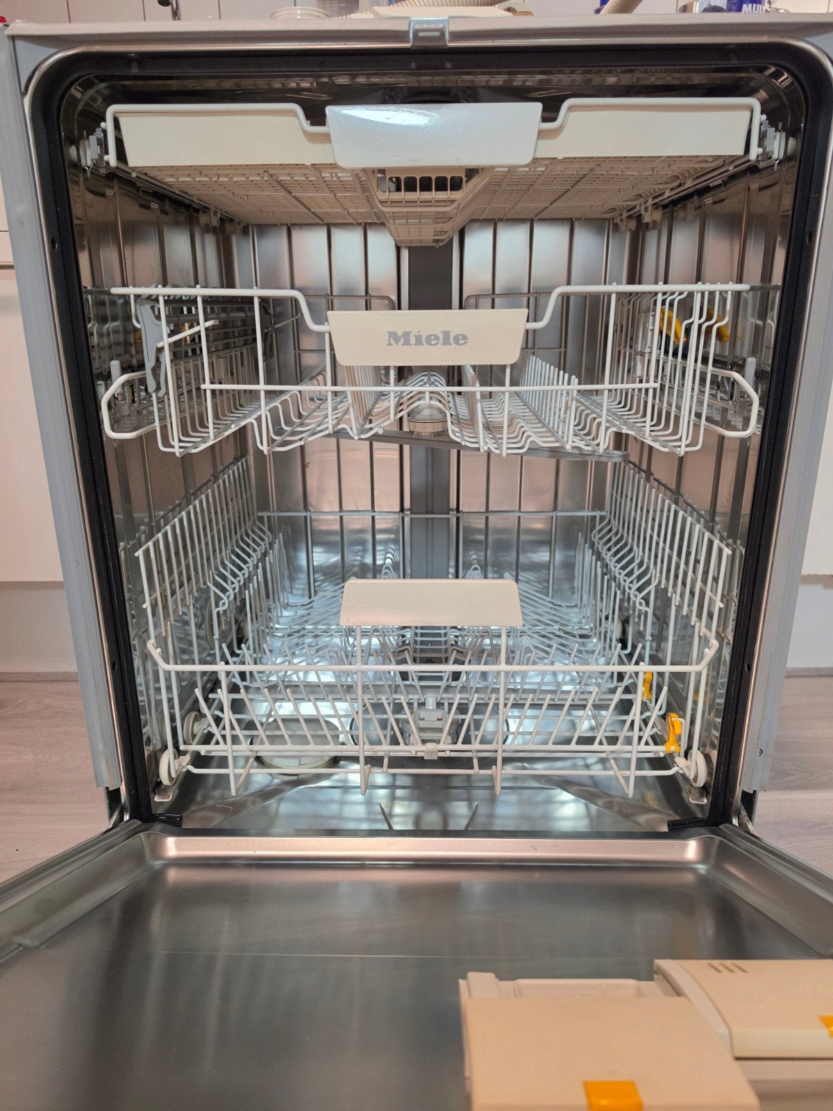 een zeer doede staat Miele inbouw vaawasser G 5077 SCVI XXL, Ophalen, Inbouw, 85 tot 90 cm