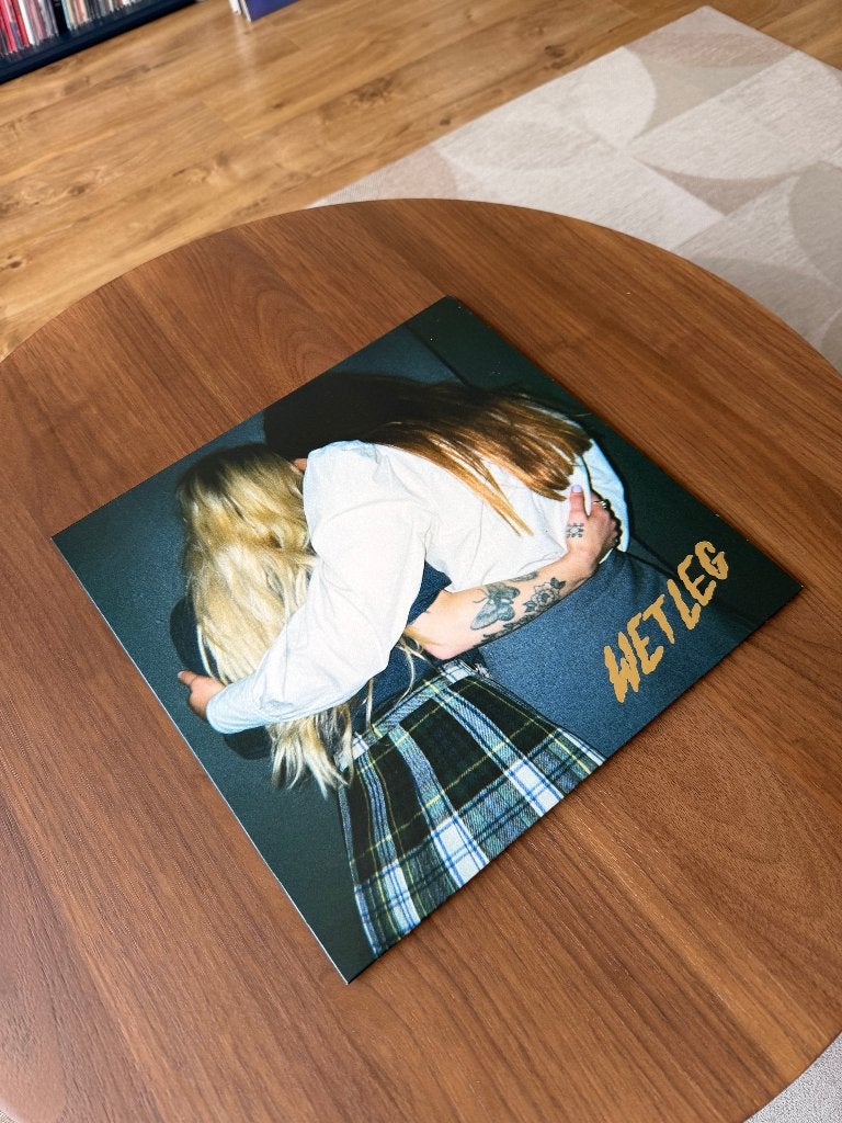 Wet Leg - Wet Leg (Yellow Transparent vinyl), Cd's en Dvd's, Vinyl | Rock, LP, Ophalen of Verzenden, Zo goed als nieuw, Inclusief insert