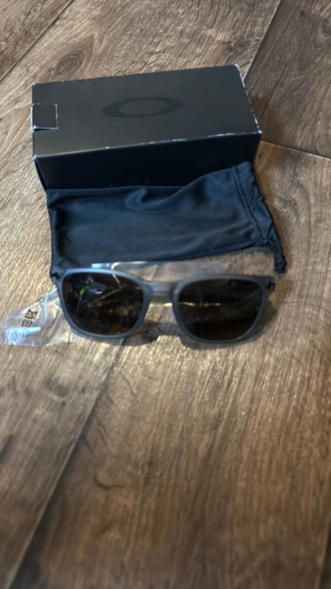 Oakley objector zonnebril nieuw, Zonnebril, Oakley, M, B