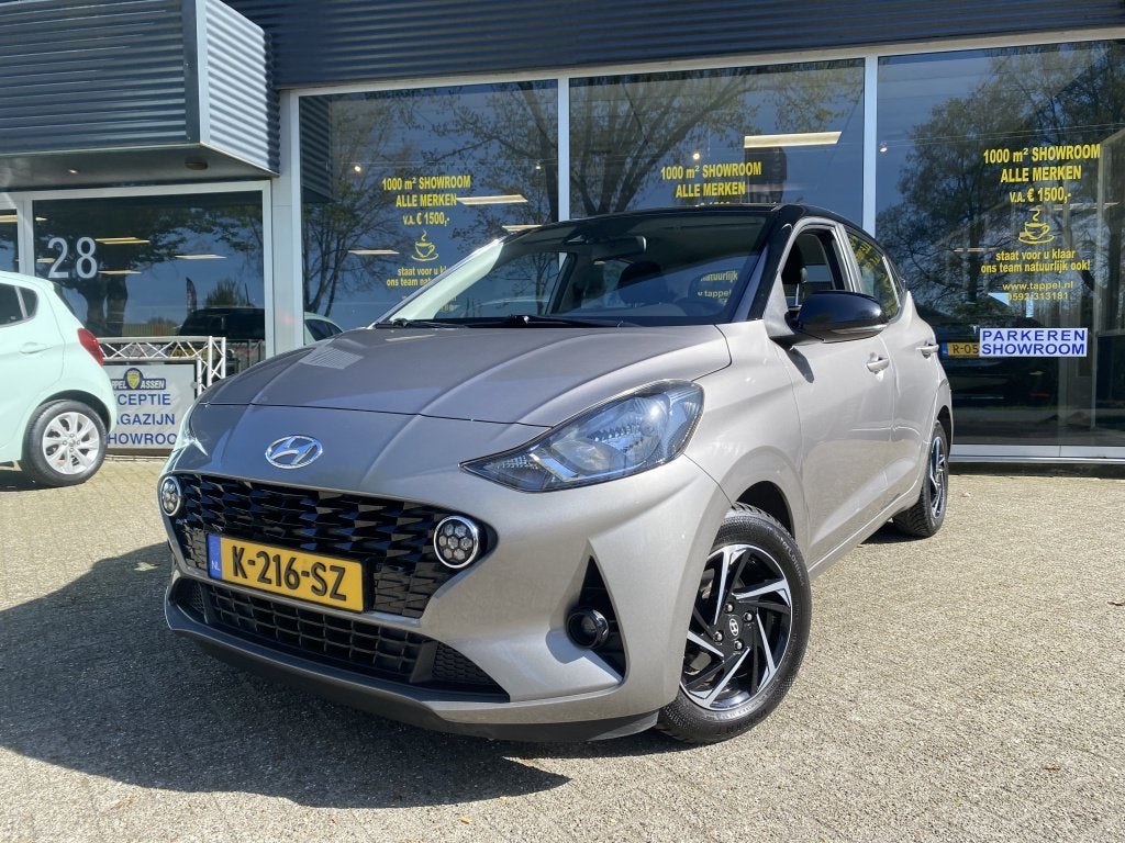 Hyundai i10 1.0 Comfort Smart Stoelverwarmin/Trekhaak, Voorwielaandrijving, Gebruikt, 899 kg, 4 stoelen