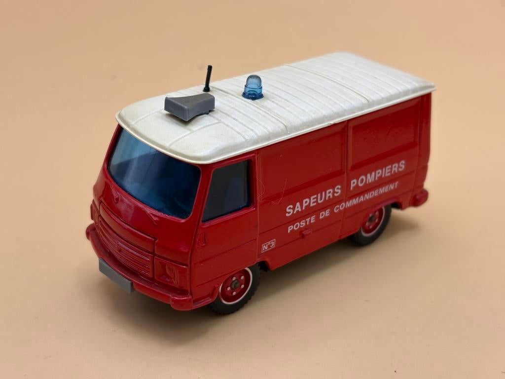Peugeot J7 Sapeurs Poste de Commandement 1:43 Solido, Ophalen of Verzenden, Gebruikt, Auto, Overige merken