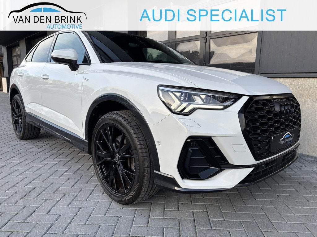 Audi Q3 Sportback 45 TFSIe S-line Matrix Pano Sonos Memory S, Gebruikt, Leder en Stof, Wit, SUV of Terreinwagen