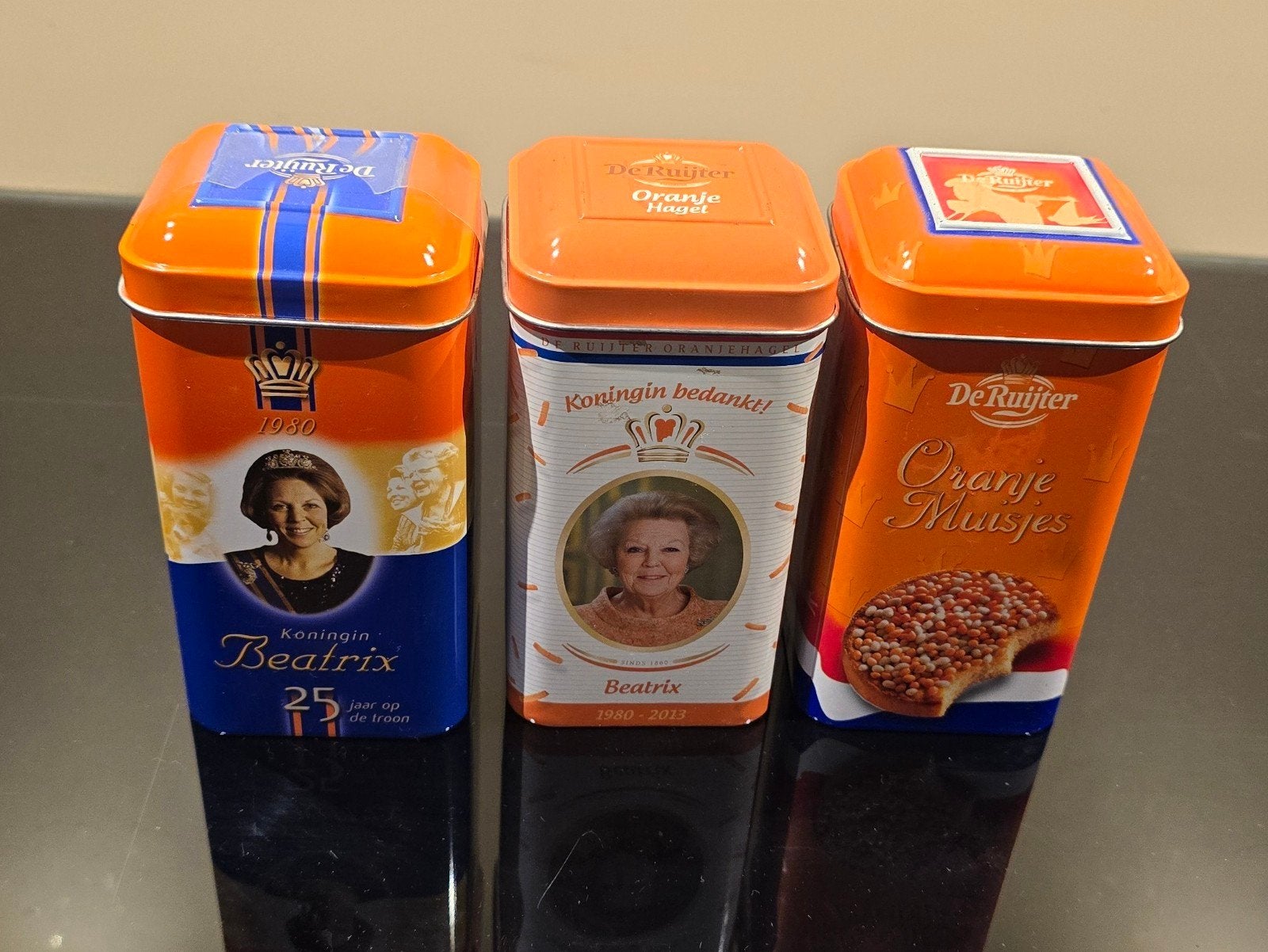 De Ruijter blikken: Oranje serie + gratis puur blikjee, Ophalen of Verzenden, Zo goed als nieuw, Overige